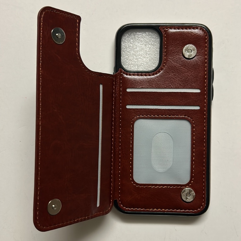 Venoro Case for iPhone - Picture 3 of 5